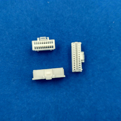 1.0mm Pitch Wire To Board Connector Housing tương đương với Molex 501189 với liên lạc đồng PA66